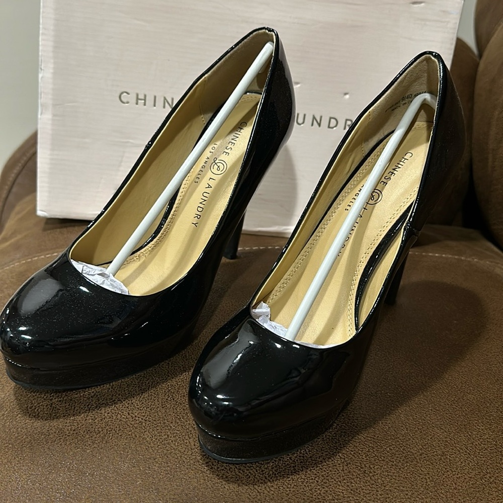 Chinese Laundry New in Box. Women’s size 9 in black